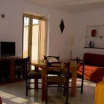 Coltur Apartment